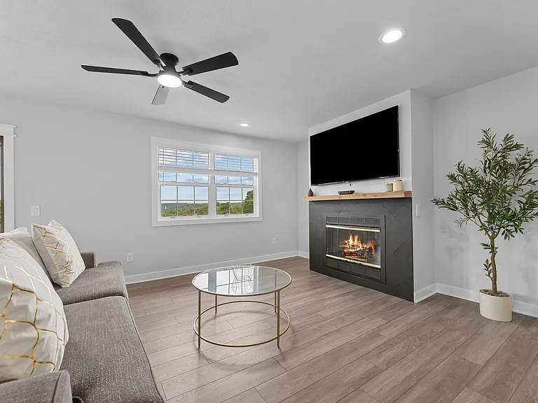 56 Wintergreen Dr — Photo 10