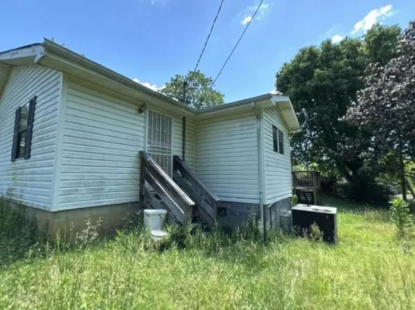 115 Rhode Island Ave, Trenton, GA 30752