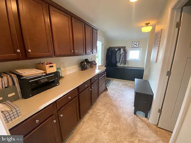887 Centerville Rd — Photo 15