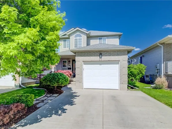 101 Edgemere Dr, Cambridge, ON N1P 1E9