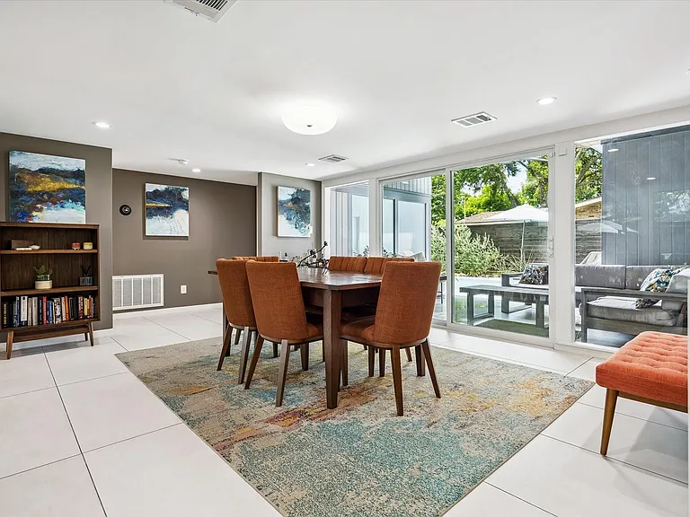 9769 Oak Point Dr — Photo 13