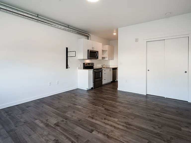 54 Woodstock Apartments~ Great Location ~Vibrant Neighborhood — Photo 29
