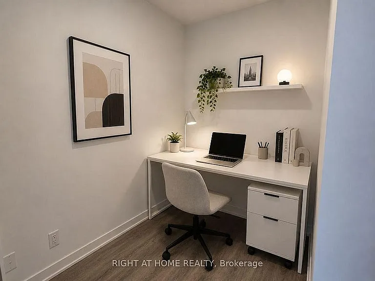 180 Front St E #4209 — Photo 30