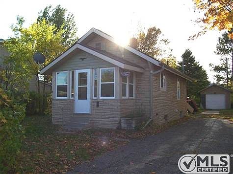 1st image of 140 Hyland St