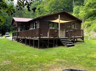 138 Collins Dr, Redfox, KY 41847