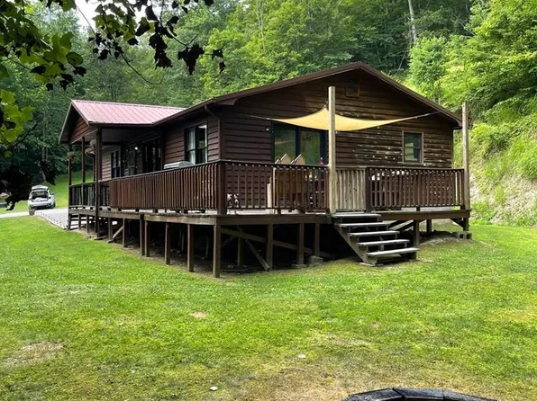 138 Collins Dr, Redfox, KY 41847