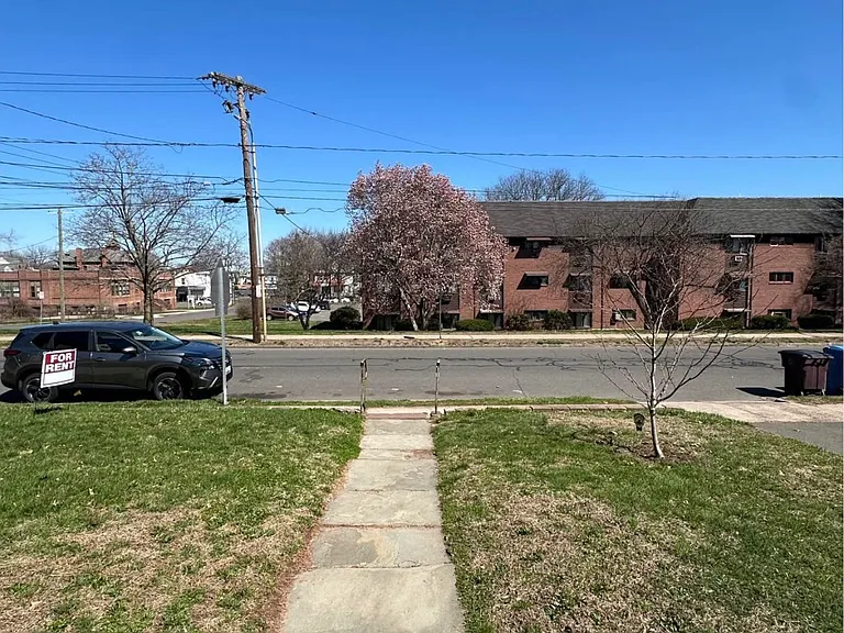 113 Bassett St #3 — Photo 5