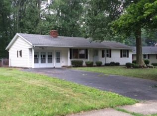 71 Black Walnut Dr, Rochester, NY 14615