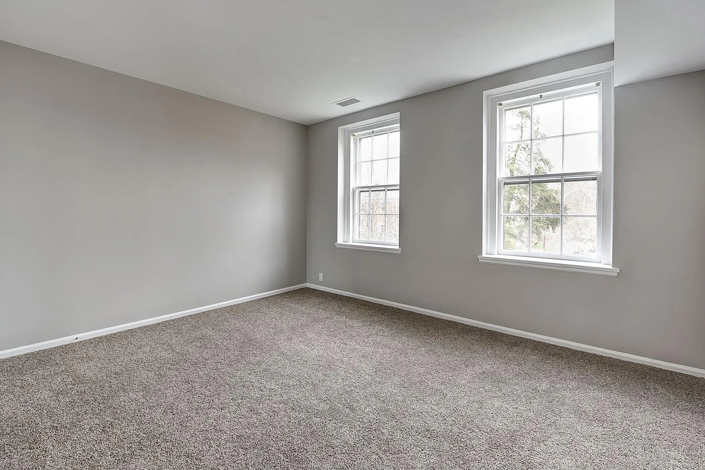 2 bed, 1.0 bath, 833 sqft, $2,950 — Photo 2