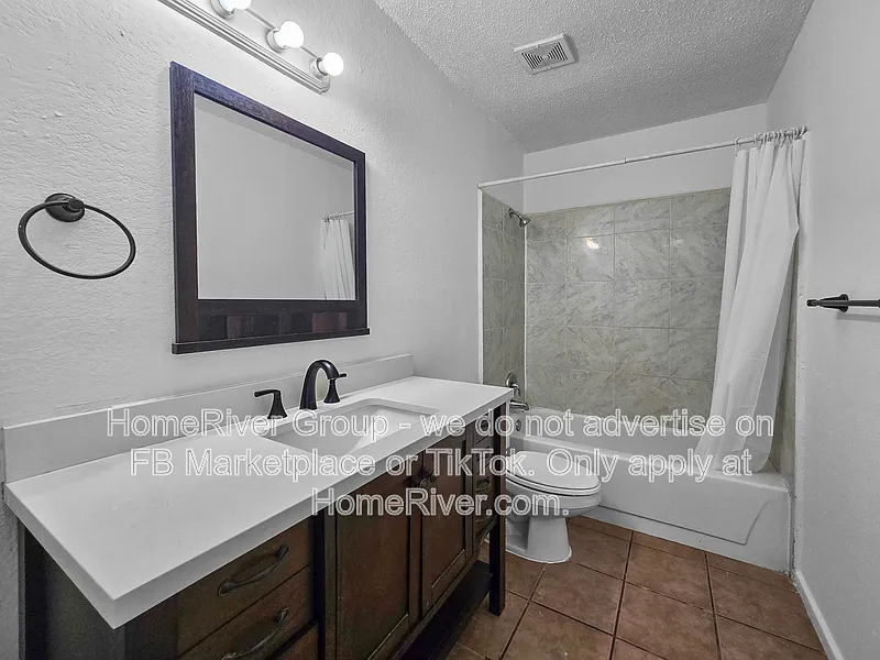 2 bed, 1.0 bath, 686 sqft, $950 — Photo 3