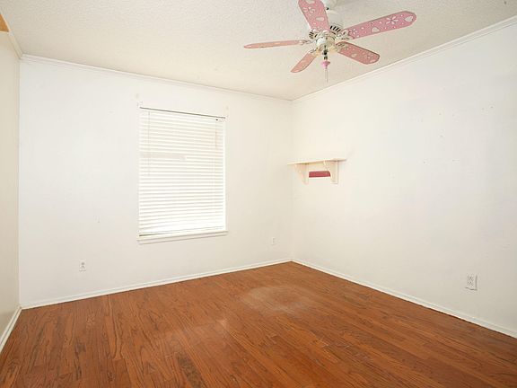 4th image of 1003 Bonnie Dr