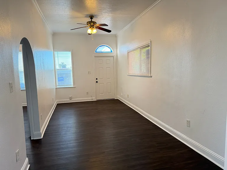 723 Florida St — Photo 2