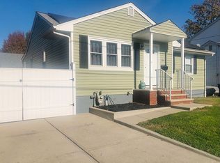 28 Harrison St, Clark, NJ 07066