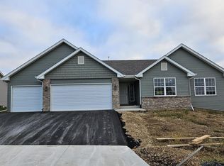 3724 Prairie Falcon Pass, Beloit, WI 53511