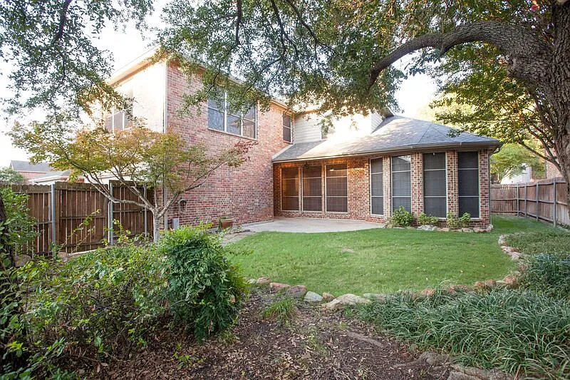 4 bed, 3.5 bath, 3662 sqft, $3,700 — Photo 3