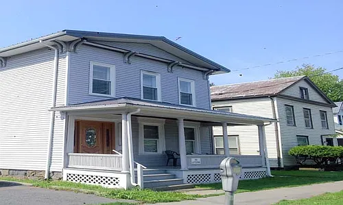 113 W Buffalo St #1 Photo 1