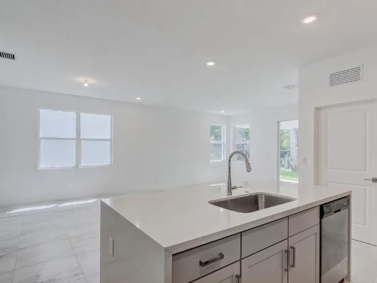 1100 Limestone Creek Rd — Photo 11