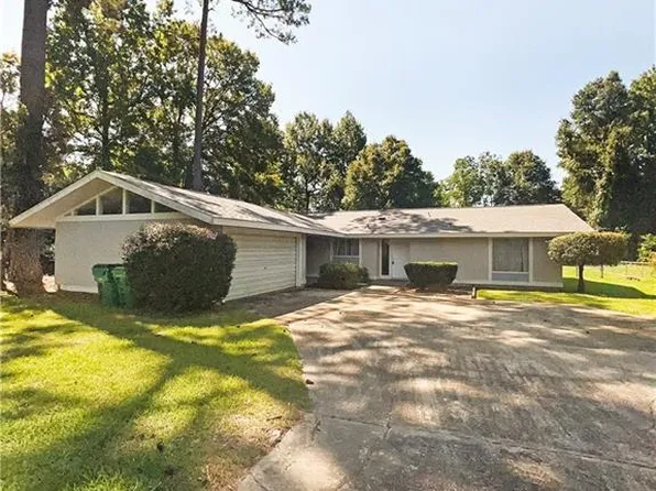 1378 Edward Ln, Bogalusa, LA 70427