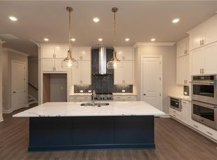 131 N Stonehouse Dr, Cumming, GA 30040