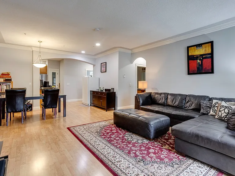 10178 117th St NW #205 — Photo 34