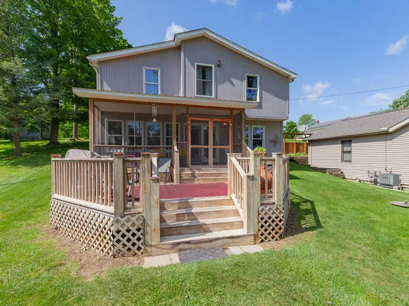 13585 Young Dr, Hudson, MI 49247