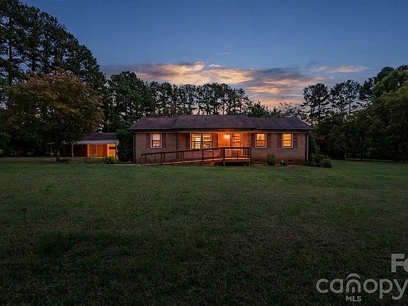 4th image of 6007 Mooresville Rd