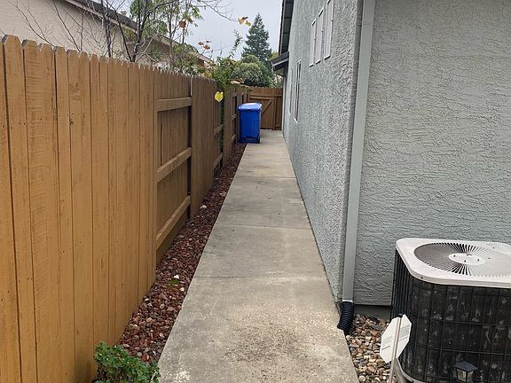 Backyard alley