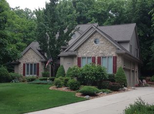 12351 Willoway Ct, Plymouth, MI 48170