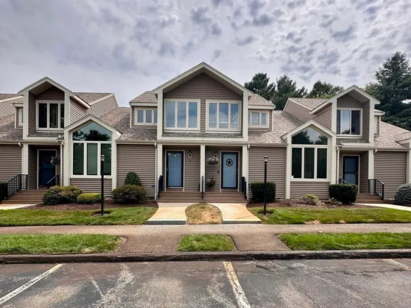 340 Centre Ave APT 9, Rockland, MA 02370