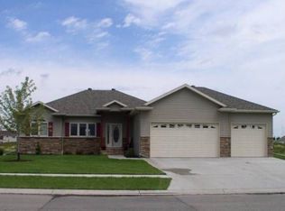 1552 36th Ave S, Moorhead, MN 56560