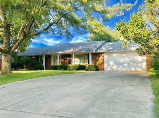 22 S Mustin Dr, Anderson, IN 46012