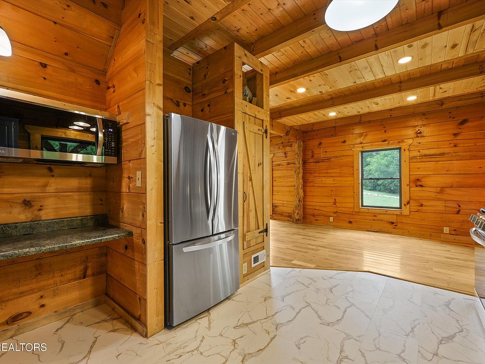25th image of 610 Towee Falls Rd