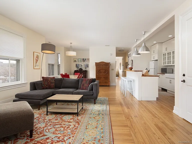 31 Sharon Rd #4 — Photo 5