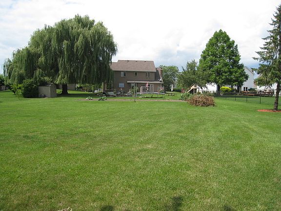 3rd image of 7847 W Carrie Ct