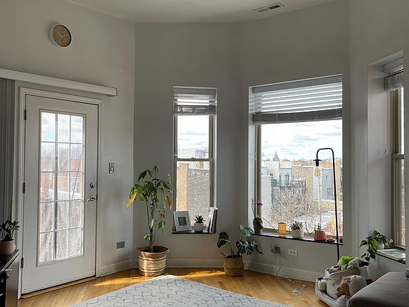 3rd image of 919 N Campbell Ave APT 4S