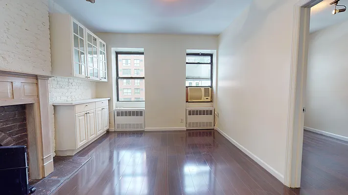 Rented by Bond New York | media 2