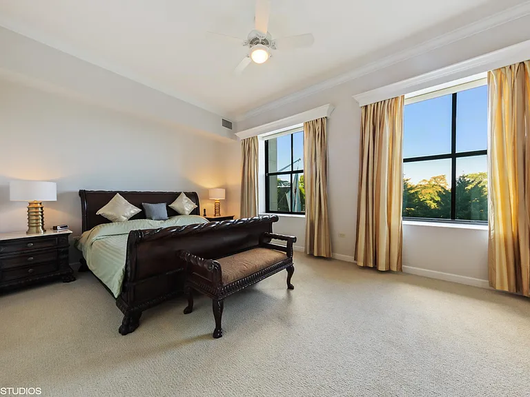 310 S Michigan Ave #202 — Photo 12