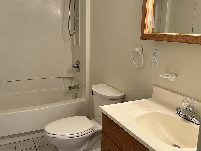 107 E Maple Ave #A — Photo 3