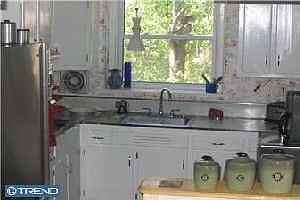 1 kitchen