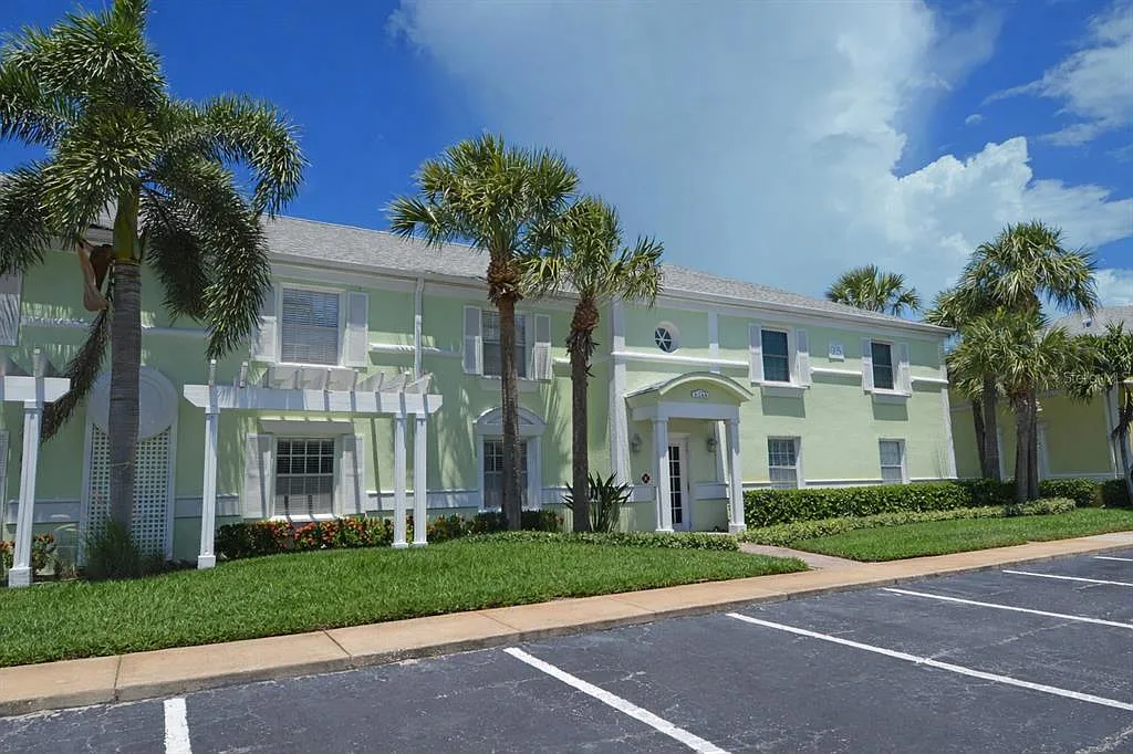 2 bed, 2.0 bath, 1018 sqft, $3,000 — Photo 3