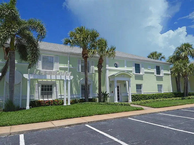 5245 Coquina Key Dr SE #D — Photo 3