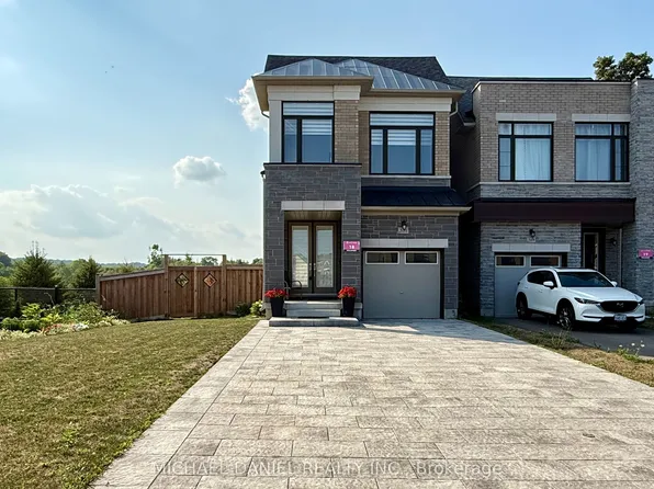 571 New England Ct, Newmarket, ON L3X 0M5