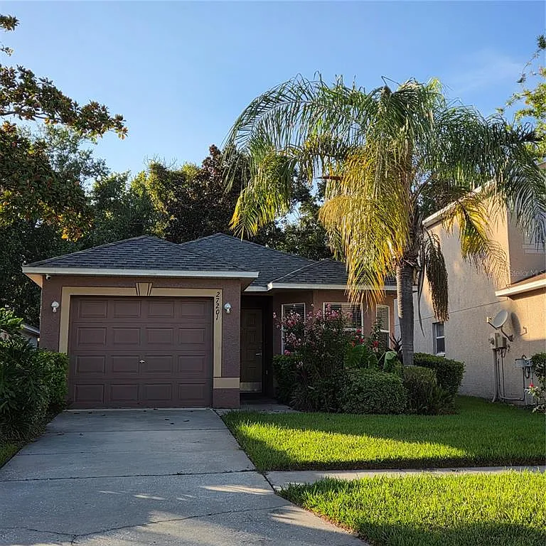 3 bed, 2.0 bath, 1179 sqft, $1,950 — Photo 1