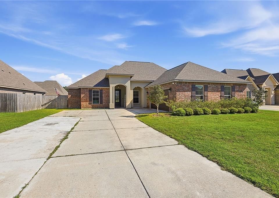 1st image of 20291 Long Lake Dr