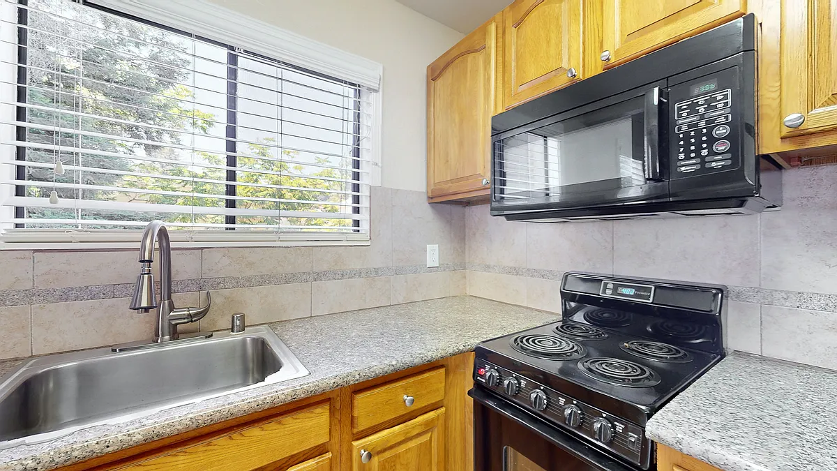 Building Photo - 107 Marin St #10