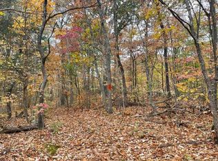 2 Pitts Gap Mountain Rd, Pikeville, TN 37367