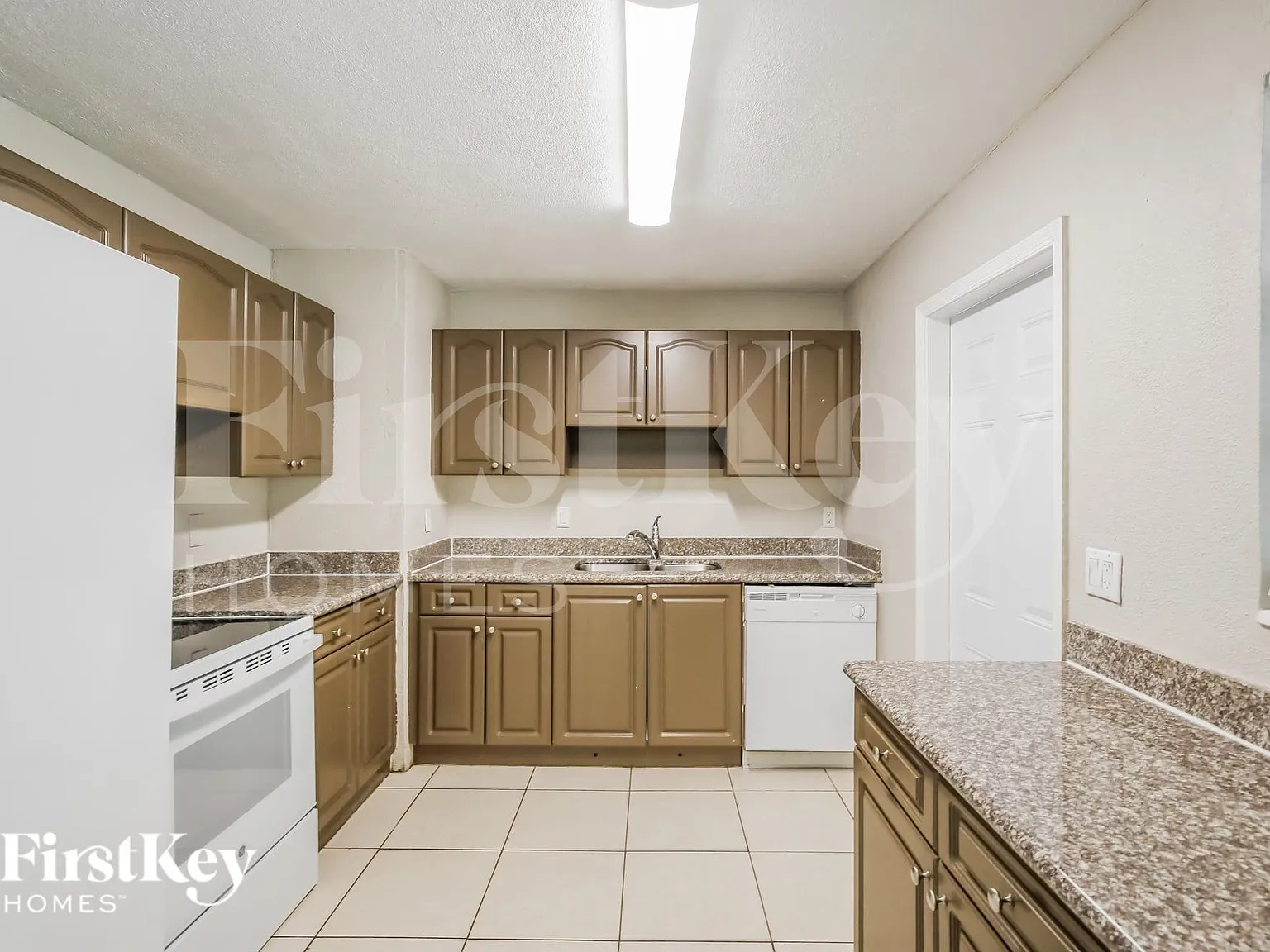 3 bed, 2.0 bath, 1387 sqft, $3,085 — Photo 4