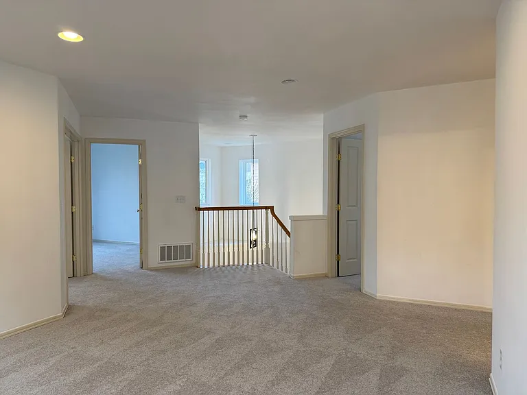 22625 SE 12th Pl — Photo 10