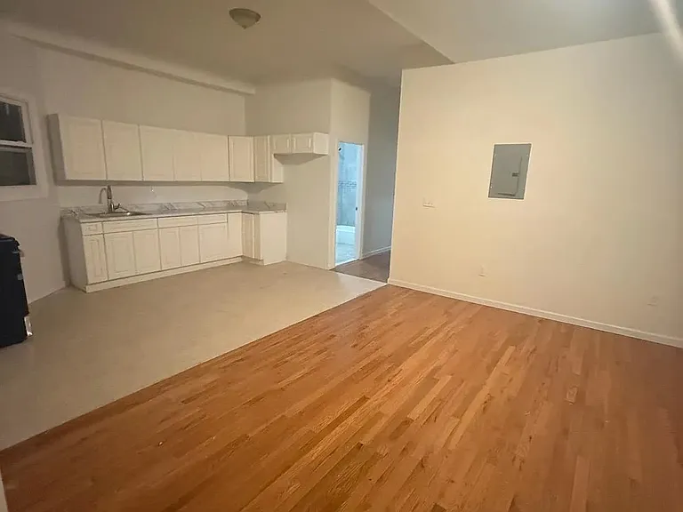 826 S 15th St #1L — Photo 4