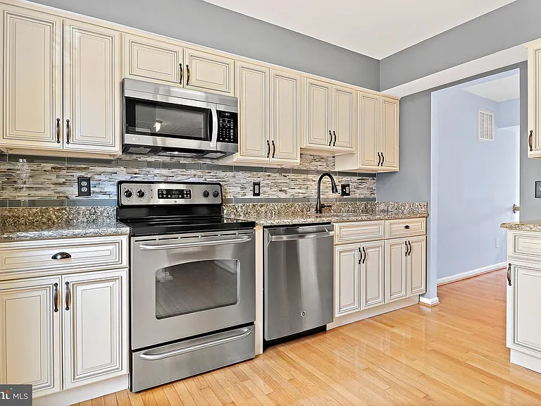 9553 Cherry Oak Ct — Photo 11